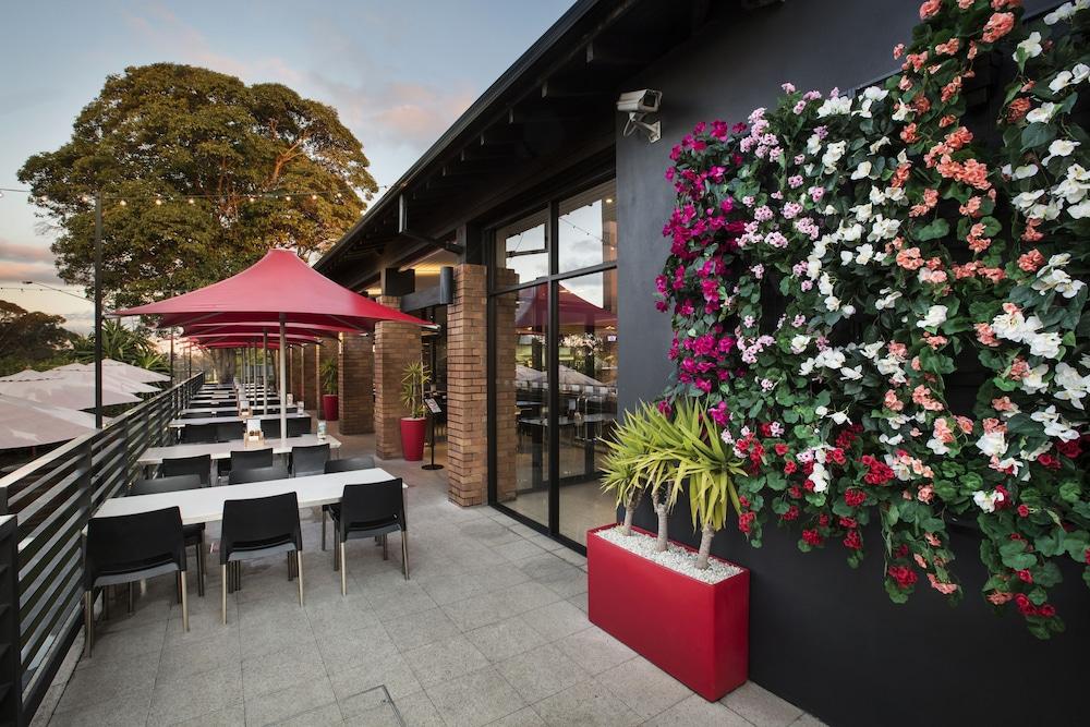 Nightcap At The Ranch Hotel Macquarie Park Buitenkant foto