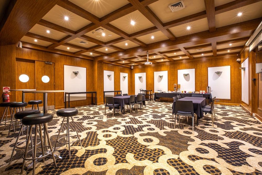Nightcap At The Ranch Hotel Macquarie Park Buitenkant foto