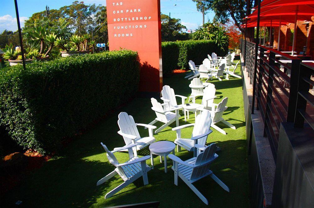 Nightcap At The Ranch Hotel Macquarie Park Buitenkant foto