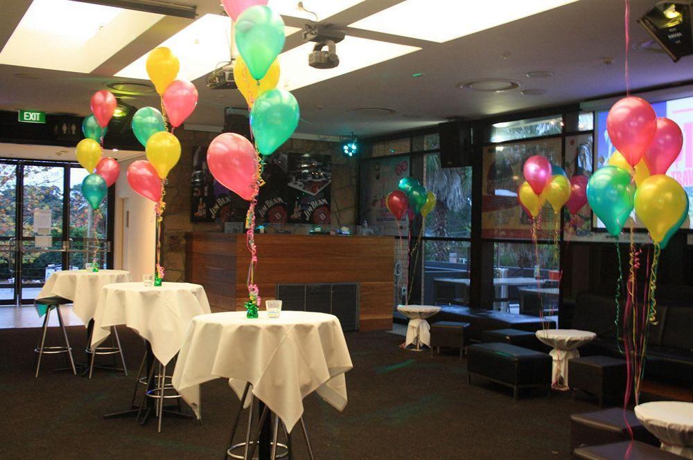 Nightcap At The Ranch Hotel Macquarie Park Buitenkant foto