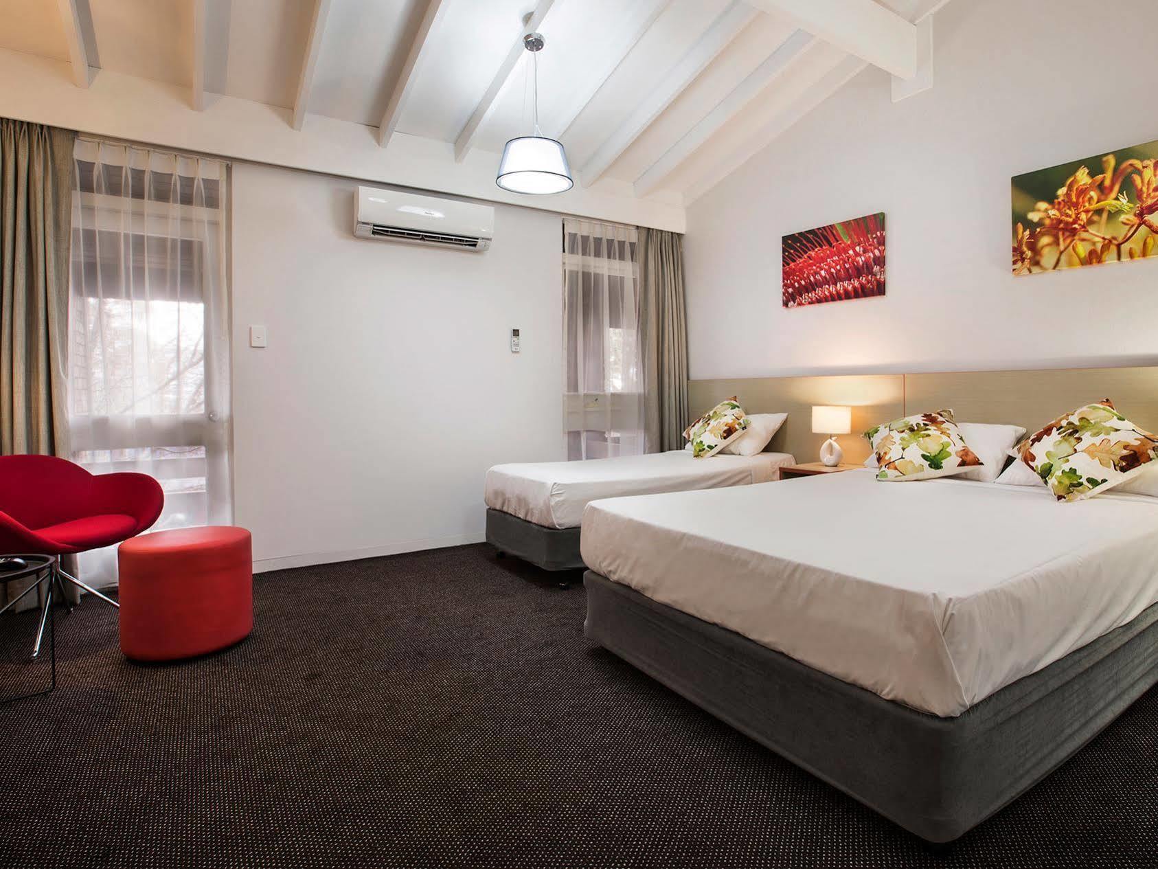 Nightcap At The Ranch Hotel Macquarie Park Buitenkant foto